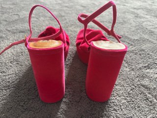 Zapatos de tacón Primark fucsia talla 38