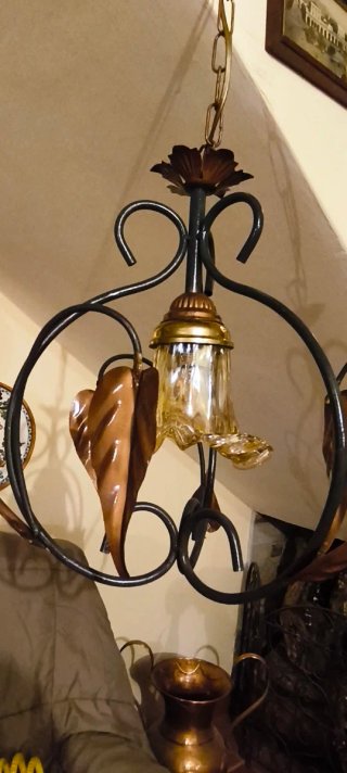 Lampadario Vintage Ferro Battuto Foglie Metallo