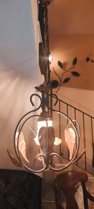 Lampadario Vintage Ferro Battuto Foglie Metallo