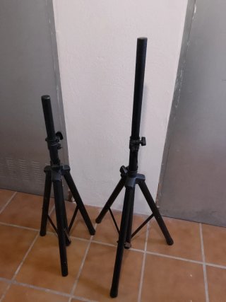 2 pies Trípodes altavoces