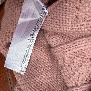Jersey cuello alto rosa trenzado niña