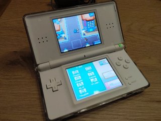 Nintendo DS Lite Blanca con Accesorios y Caja