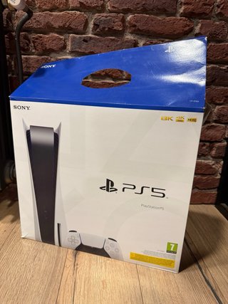 Ps5 con 1 mando y caja