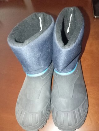Botas de nieve  Talla 34-35 Precio 7€