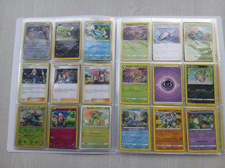 Álbum Pokémon Espada y Escudo: Estrellas Brillante