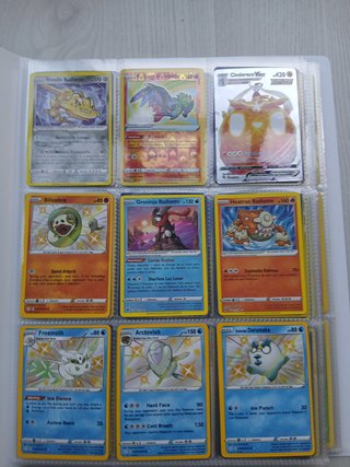 Álbum Pokémon Espada y Escudo: Estrellas Brillante