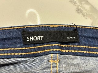 Short niña