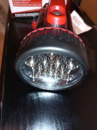 Linterna LED AVN 13 LED 100M