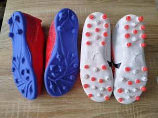 Deportivas tacos de futbol Puma talla 33