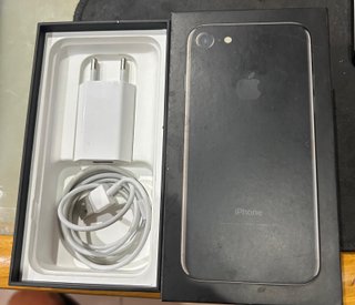 iPhone 7 Negro y Blanco (unico) 32GB