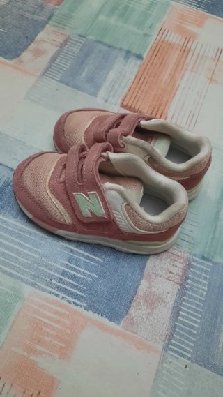 Zapatillas New Balance Niña Rosa