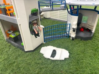 Comisaría de policía con prisión 6919 playmobil