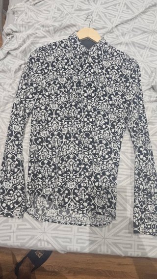Pantalones y camisas