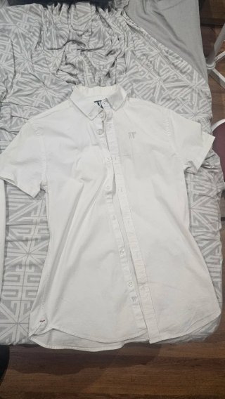 Pantalones y camisas