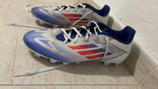Botas de futbol F50 blancas con poco uso