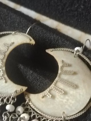 Pendientes hippies hechos a mano