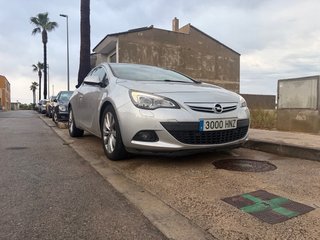 Opel Astra GTC 2013