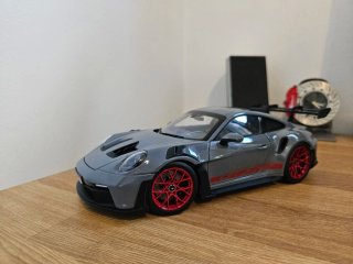 Porsche 911 GT3 RS de Norev 1/18