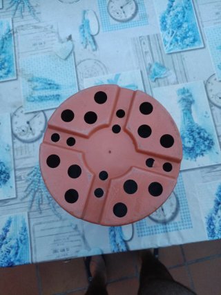 Maceta de plastico modelo standar de altura 20 cm