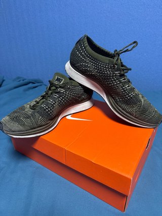 Nike flyknit 40.5