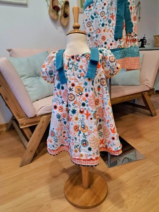 Vestido infantil con manga farol