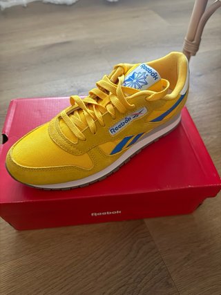 Zapatillas Reebok Amarillas y Azules