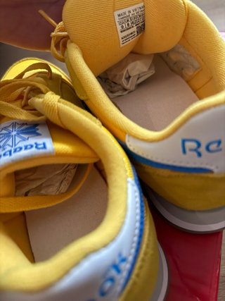 Zapatillas Reebok Amarillas y Azules