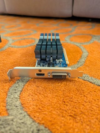 Tarjeta Gráfica NVIDIA GT 1030