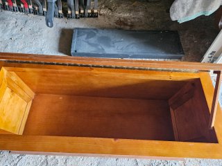 Arcón de madera  ROBLÉcon tapa abatible