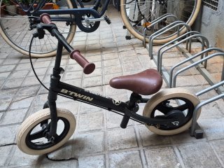 Bicicleta de equilibrio retro decathlon