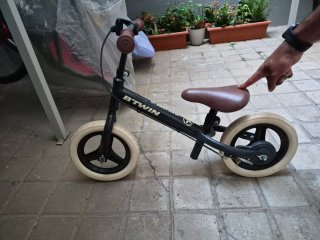 Bicicleta de equilibrio retro decathlon