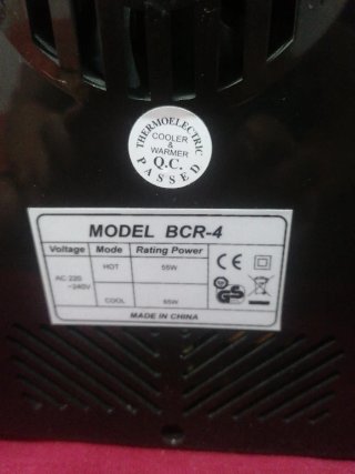 Mini Nevera Eléctrica GQ Negra