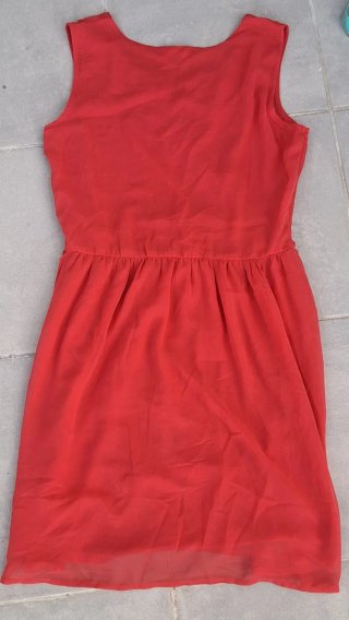 Vestido rojo con pedrería