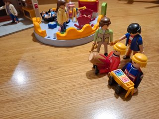 PLAYMOBIL: Escuela y guardería