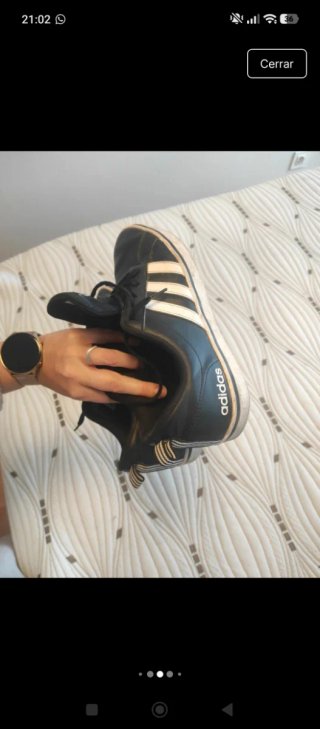 Zapatillas Adidas Negras y Blancas Talla 42