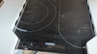 Placa de Inducción Zanussi estropeada.