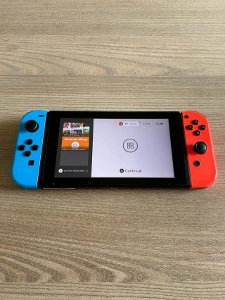 Nintendo Switch Azul y Rojo