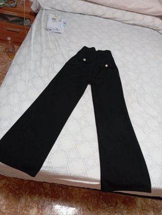 Pantalón ancho negro con botones