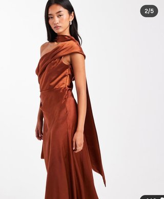 Vestido largo marrón satinado