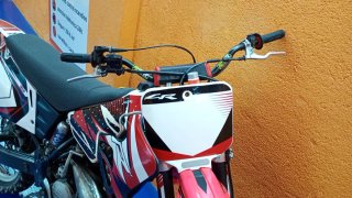 Moto de cross Honda CR 125R 2T