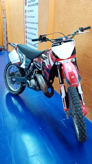 Moto de cross Honda CR 125R 2T