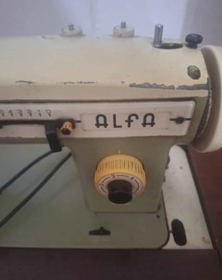 Máquina de coser Alfa 482