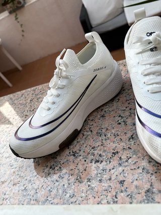 Zapatillas Nike Blancas y Azules