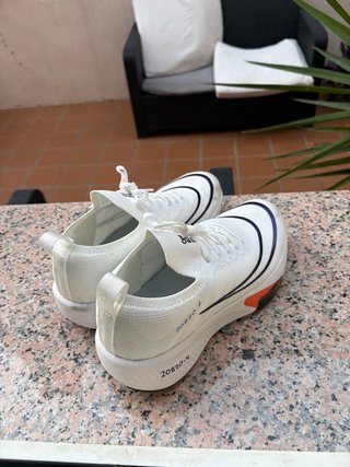 Zapatillas Nike Blancas y Azules
