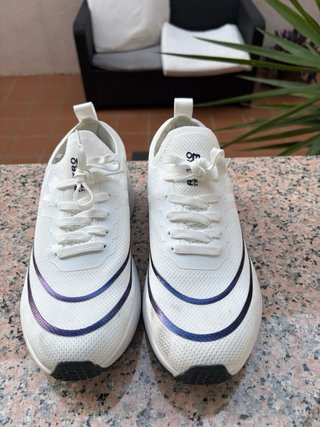 Zapatillas Nike Blancas y Azules