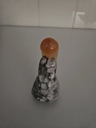 3 Figuras Pequeñas: Mármol, Resina, Madera