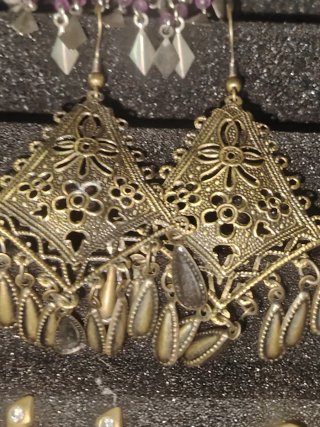 Pendientes vintage dorados y plateados