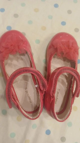 Zapatos charol fucsia niña número 24