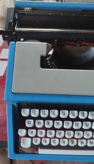 Máquina de escribir Olivetti Lettera 31