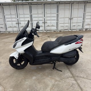 Kymco Super Dink 125cc Maxi Scooter